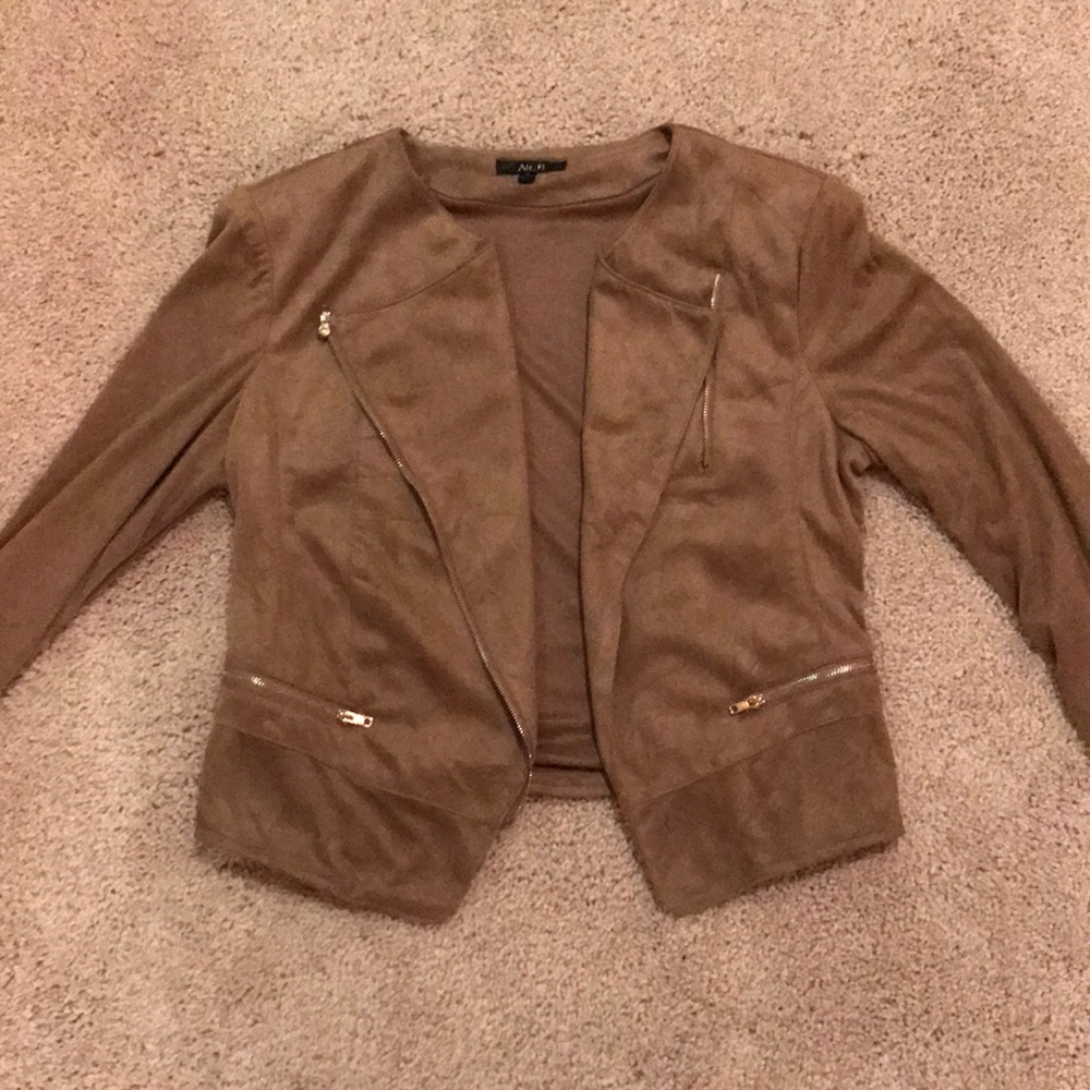 Alt B. Jacket
